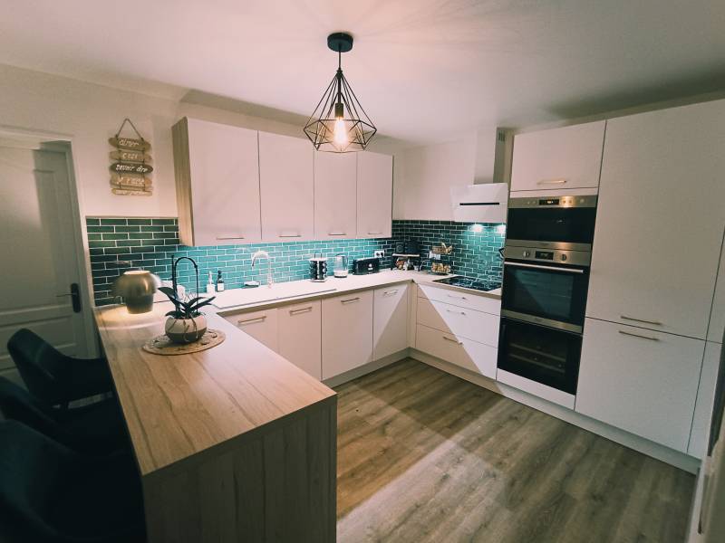 Cuisine complète sur mesure avec ilot central dans votre Bricomarché à proximité de Fécamp