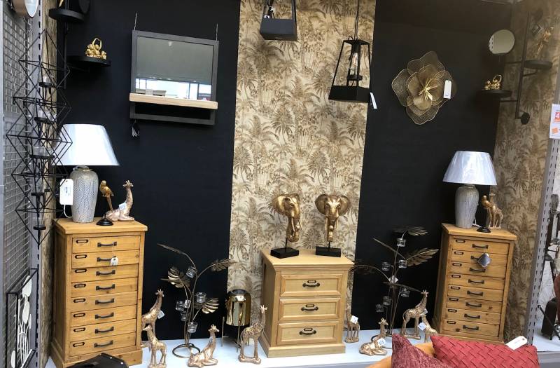 Une déco tendance avec nos objets de décoration, idées cadeaux, vases, lampes disponibles en ligne pour un retrait et paiement en magasin dans votre Bricomarché Saint Léonard